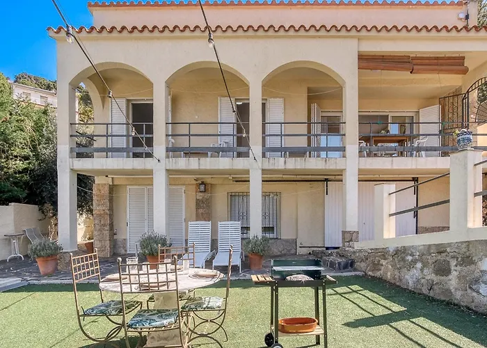 Vakantiehuis House In With Pool Near La Punta *