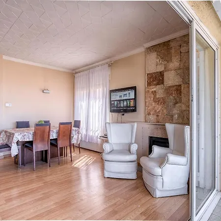 House In With Pool Near La Punta Дом отдыха Росас